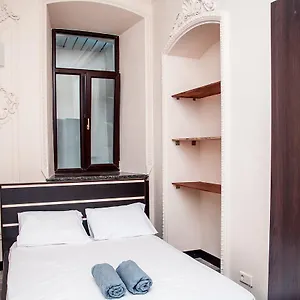 https://globus-maidan.hotels-of-kiev.com